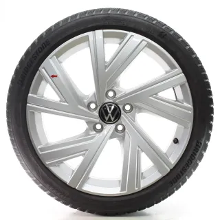 VW Golf 8 VIII CD1 Winterräder Bergamo Bridgestone 225/40R18 DOT23 5H0601025AB - Bild 4