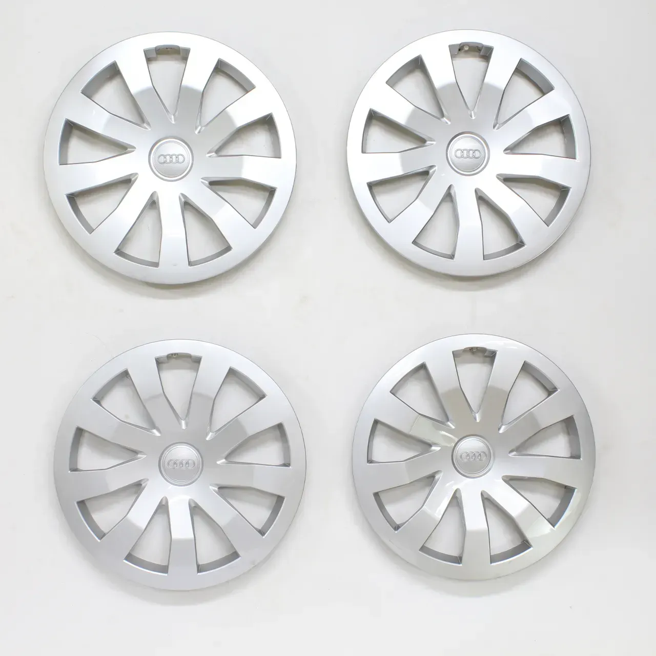 Audi A1 GB 15 Zoll Radkappen Radblenden Radzierblenden Original 82A601147 4Stk - Bild 1