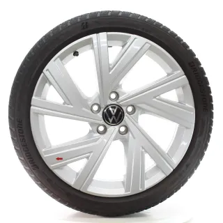 VW Golf 8 VIII CD1 Winterräder Bergamo Bridgestone 225/40R18 DOT25 5H0601025AB - Bild 3