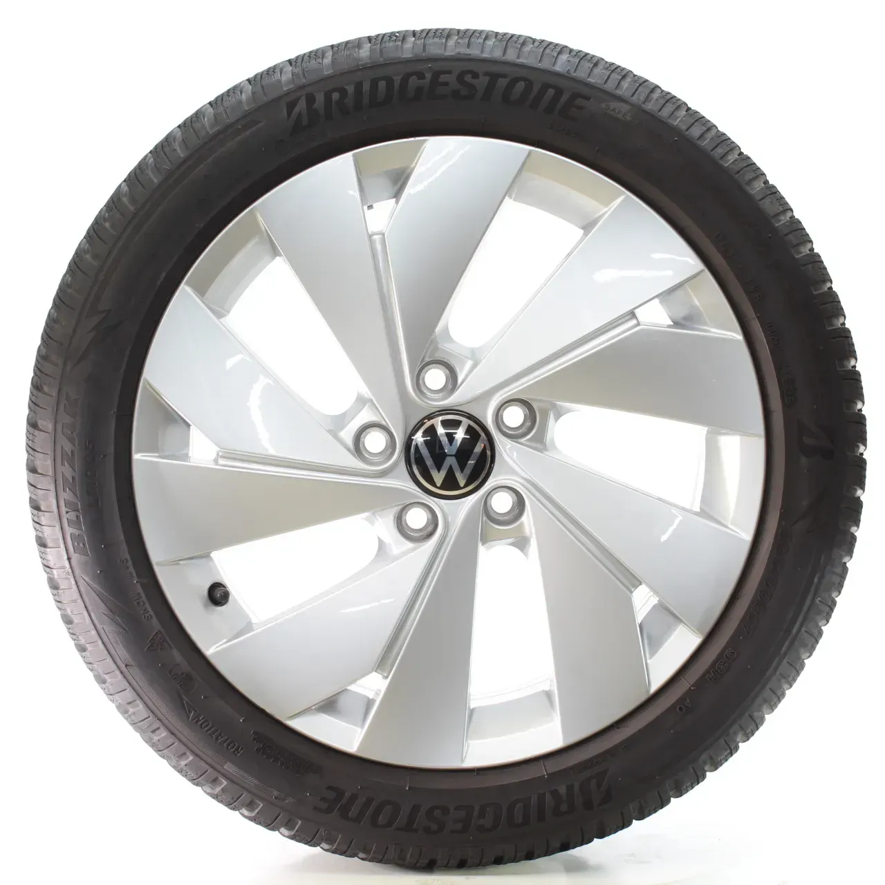 VW Golf 8 VIII CD1 Winterräder Belmont Bridgestone 205/50R17 DOT25 5H0601025B - Bild 1