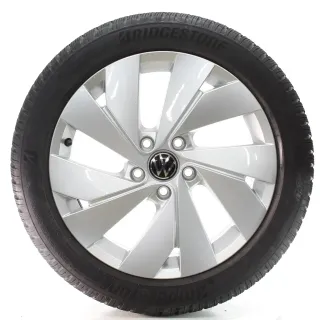 VW Golf VIII CD1 CG5 Winterräder Belmont Bridgestone 205/50R17 DOT25 5H0601025B - Bild 4