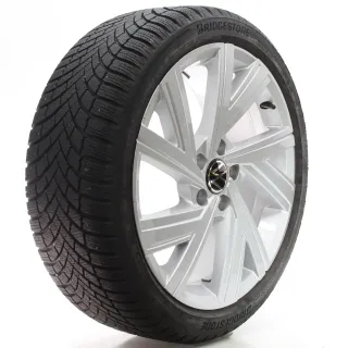 VW Golf 8 VIII CD1 Winterräder Bergamo Bridgestone 225/40R18 DOT25 5H0601025AB - Bild 6