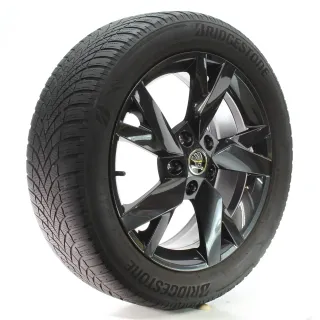 Skoda Octavia IV NX Winterräder Lyra Bridgestone 205/55R17 95V DOT22 5E3601025AE - Bild 6