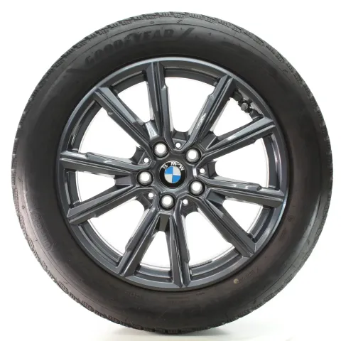 Background image for BMW 1er F70 2er F74 Winterräder V-Speiche 967 Goodyear 205/55R17 DOT25 5A45270