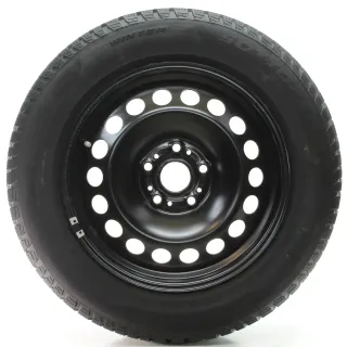 VW Touran 5T1 Winterräder Stahl Pirelli 205/60R16 96H DOT25 5QA601027C/E - Bild 2