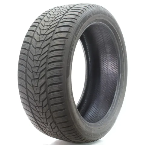 Background image for Winterreifen Hankook Winter i*cept evo 3 X W330A XL 275/40 R20 106V DOT25 1Stk