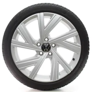 VW Golf 8 VIII CD1 Winterräder Bergamo Bridgestone 225/40R18 DOT23 5H0601025AB - Bild 3