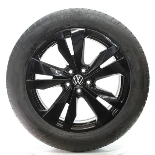 VW ID. Buzz Bus Winterräder Loen Goodyear 235/55- 255/50R19 DOT24 1T3071499A - Bild 1