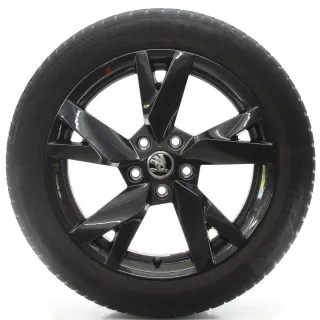 Skoda Octavia IV NX Winterräder Lyra Schwarz Conti 205/55R17 DOT23 5E3601025AE - Bild 1
