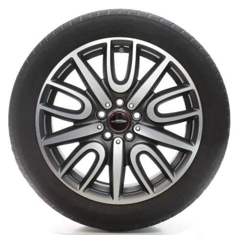 Background image for MINI Countryman F60 Winterräder JCW Black Thrill Spoke 529 225/50R18 95H 6870873