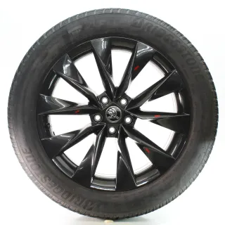 Skoda Enyaq IV 5A Winterräder Crystal Schwarz Bridgestone 235/55R19 5LA601025AP - Bild 4