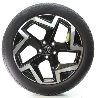 VW Passat B9 Variant CJ5 Winterräder Coventry Pirelli 235/45R18 DOT24 3J0601025M - Bild 2