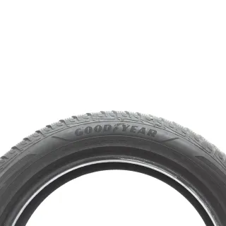 Winterreifen Goodyear Ultra Grip Performance + XL 225/50 R17 98V 1Stk - Bild 4