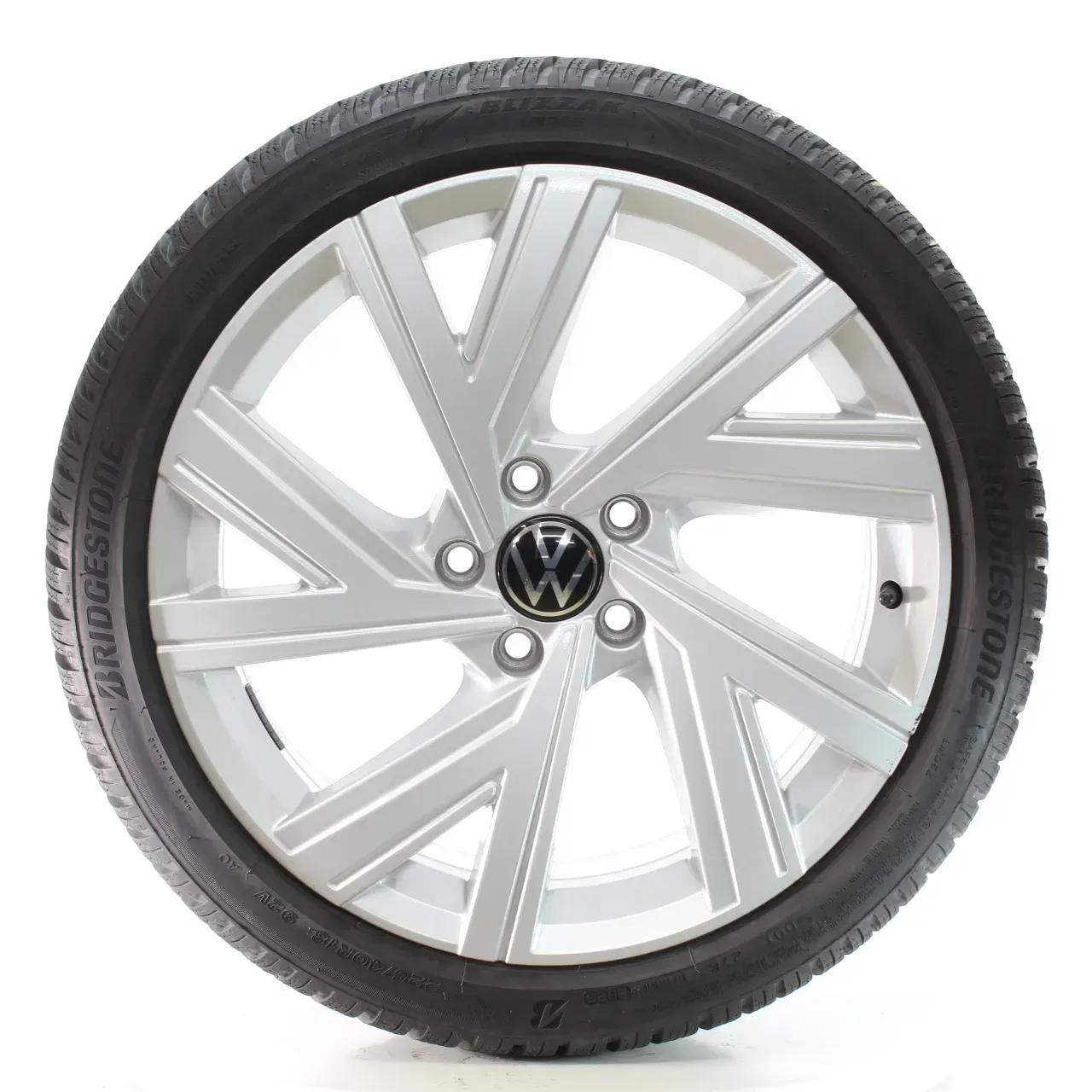 VW Golf VIII CD1 Winterräder Bergamo Bridgestone 225/40R18 92V DOT25 5H0601025AE - Bild 1