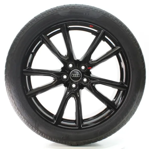 Background image for Audi Q5 FY Winterräder 10-Speichen-Vox-Design 255/45R20 DOT24 80A071490C