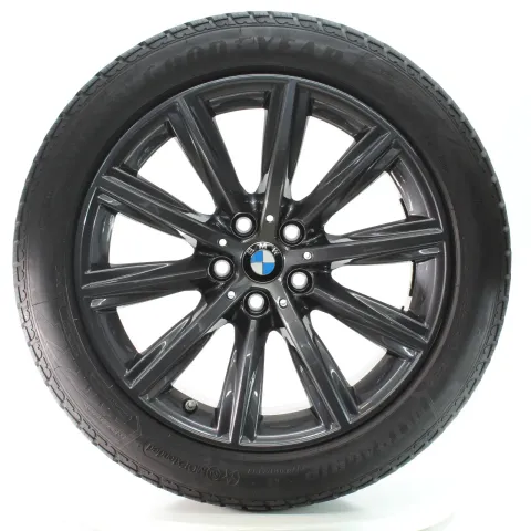 Background image for BMW 5er G30 G31 Winterräder V-Speiche 684 Orbitgrey 245/45R18 100V 6874441