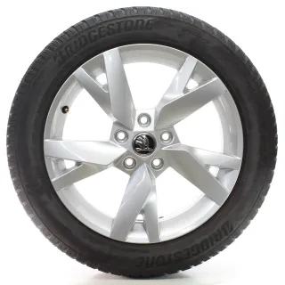 Skoda Octavia IV NX Winterräder Lyra Bridgestone 205/55R17 DOT24 5E3601025AC - Bild 2