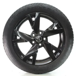 Skoda Octavia IV NX Winterräder Lyra Schwarz 205/55R17 95V DOT24 5E3601025AE - Bild 4