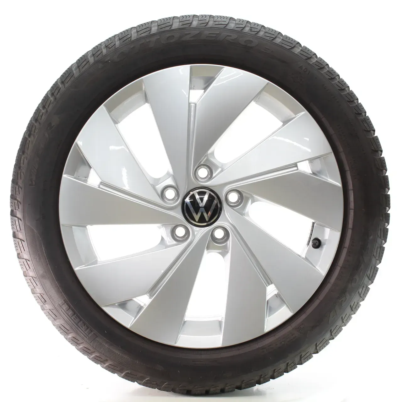 VW Golf 8 VIII CD1 CG5 Winterräder Belmont Pirelli 205/50R17 DOT25 5H0601025B - Bild 1