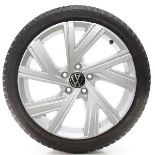 VW Golf 8 VIII CD1 Winterräder Bergamo Bridgestone 225/40R18 DOT24 5H0601025AB - Bild 1