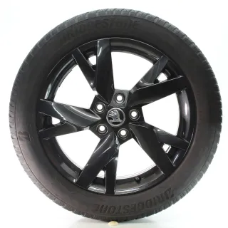 Skoda Octavia IV NX Winterräder Schwarz Lyra Bridgestone 205/55R17 5E3601025AE - Bild 4