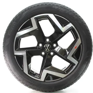VW Passat B9 Variant CJ5 Winterräder Coventry Pirelli 235/45R18 DOT24 3J0601025M - Bild 2