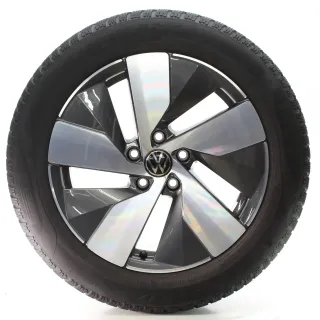 VW Passat B9 Variant CJ5 Winterräder Bologna Pirelli 215/55R17 DOT25 3J0601025B - Bild 2