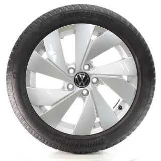 VW Golf VIII CD1 CG5 Winterräder Belmont Bridgestone 205/50R17 DOT25 5H0601025B - Bild 1
