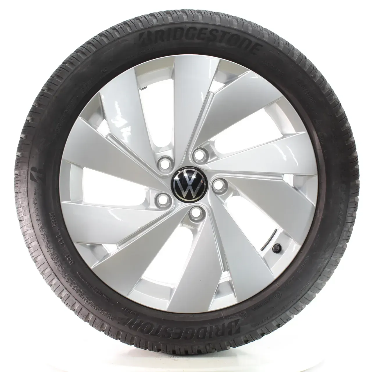 VW Golf VIII CD1 CG5 Winterräder Belmont Bridgestone 205/50R17 DOT25 5H0601025B - Bild 1