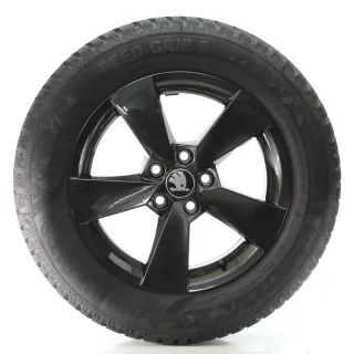 Skoda Fabia IV PJ Winterräder 5-Speichen Semperit 185/65R15 88T DOT25 6VA601025 - Bild 4