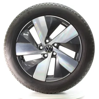 VW Passat B9 Variant CJ5 Winterräder Bologna Pirelli 215/55R17 DOT25 3J0601025B - Bild 3