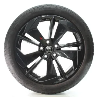 Skoda Octavia IV NX Sommerräder Comet Bridgestone 225/45R18 DOT23 5E3601025AP - Bild 2