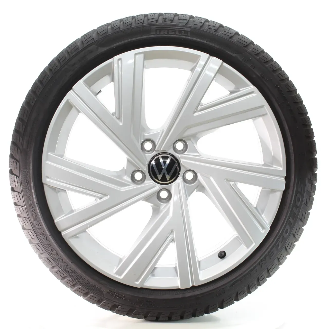 VW Golf VIII CD1 CG5 Winterräder Bergamo Pirelli 225/40R18 DOT25 5H0601025AB - Bild 1