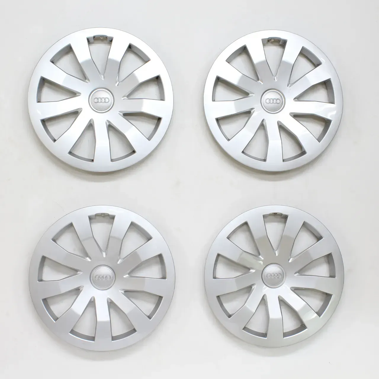 Audi A1 GB 15 Zoll Radkappen Radblenden Radzierblenden Original 82A601147 4Stk - Bild 1