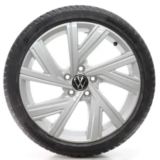 VW Golf 8 VIII CD1 Winterräder Bergamo Bridgestone 225/40R18 DOT24 5H0601025AB - Bild 4