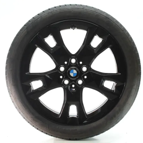 Background image for BMW 1er F70 Winterräder M Sternspeiche 968 Goodyear 195/50R18 93H DOT24 5A45271