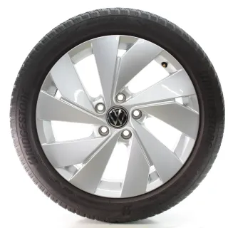 VW Golf 8 VIII CD1 Winterräder Belmont Bridgestone 205/50R17 DOT23 5H0601025B - Bild 2