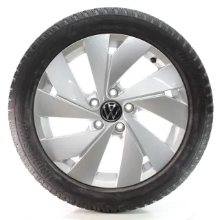 VW Golf 8 VIII CD1 Winterräder Belmont Bridgestone 205/50R17 DOT25 5H0601025B - Bild 3