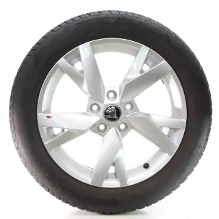 Skoda Octavia IV NX Winterräder Lyra Hankook 205/55R17 95V DOT25 5E3601025AC - Bild 2