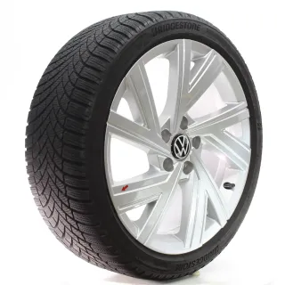 VW Golf 8 VIII CD1 Winterräder Bergamo Bridgestone 225/40R18 DOT23 5H0601025AB - Bild 6