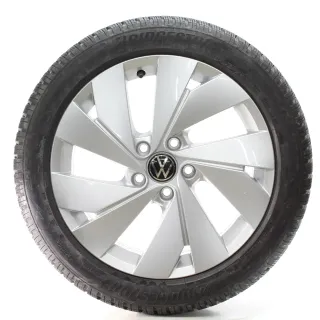 VW Golf VIII CD1 CG5 Winterräder Belmont Bridgestone 205/50R17 DOT25 5H0601025B - Bild 1