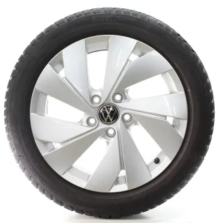 VW Golf VIII CD1 CG5 Winterräder Belmont Pirelli 205/50R17 93H DOT25 5H0601025B - Bild 1