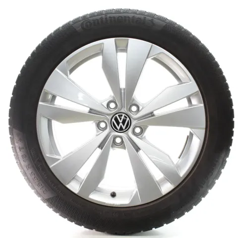 Background image for VW ID.3 E11 Winterräder Loen Goodyear Continental 215/55R18 95T 10A071498