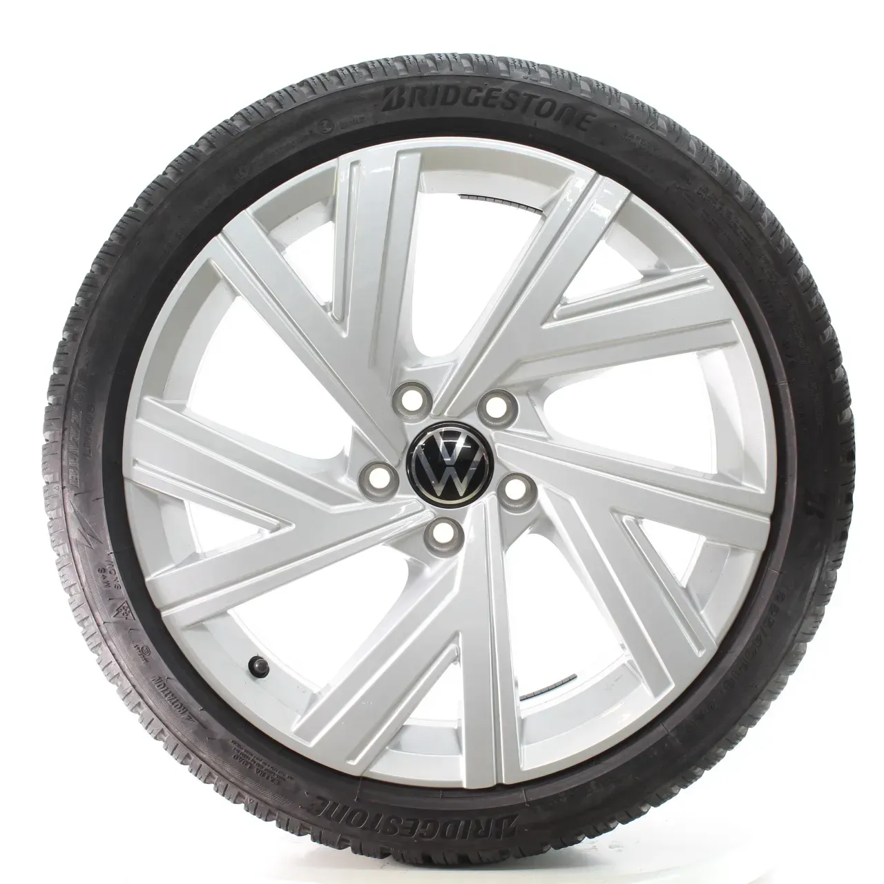 VW Golf 8 VIII CD1 Winterräder Bergamo Bridgestone 225/40R18 DOT25 5H0601025AB - Bild 1