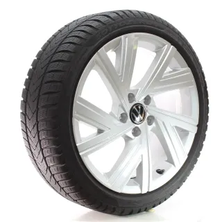 VW Golf VIII CD1 CG5 Winterräder Bergamo Pirelli 225/40R18 DOT25 5H0601025AB - Bild 6
