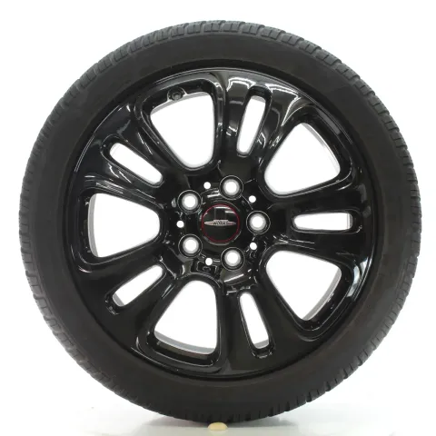 Background image for MINI Cooper F55 F56 F57 Winterräder JCW Double Spoke 510 185/50R17 DOT22 6855119