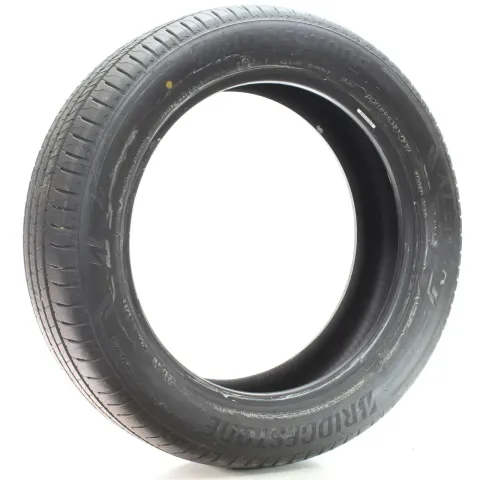 Background image for Sommerreifen Bridgestone ALENZA 001 225/55R19 99V DOT25 1Stk