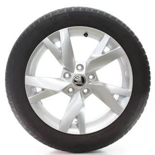 Skoda Octavia IV NX Winterräder Lyra Bridgestone 205/55R17 95V DOT24 5E3601025AC - Bild 2