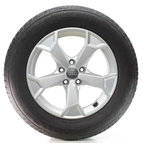 Background image for Audi Q3 F3 Winterräder 5-Arm-Secare-Design Semperit 215/65R17 DOT22 83A601025AL