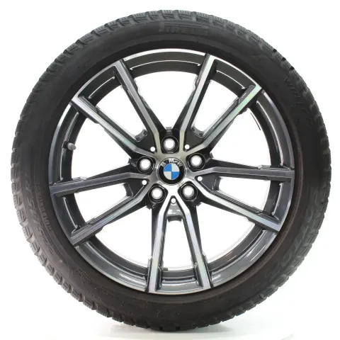 Background image for BMW 3er G20 G21 Winterräder V-Speiche 780 Pirelli 225/45R18 95H DOT25 6883522